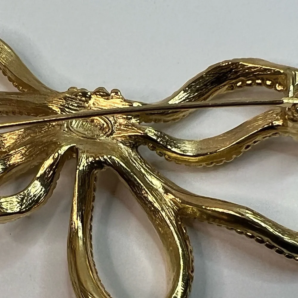 Vintage Crown Trifari Large Ribbon Bow Brooch